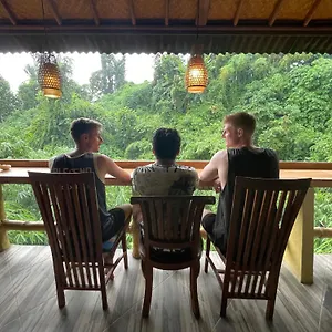 Ww Backpackers Hostal